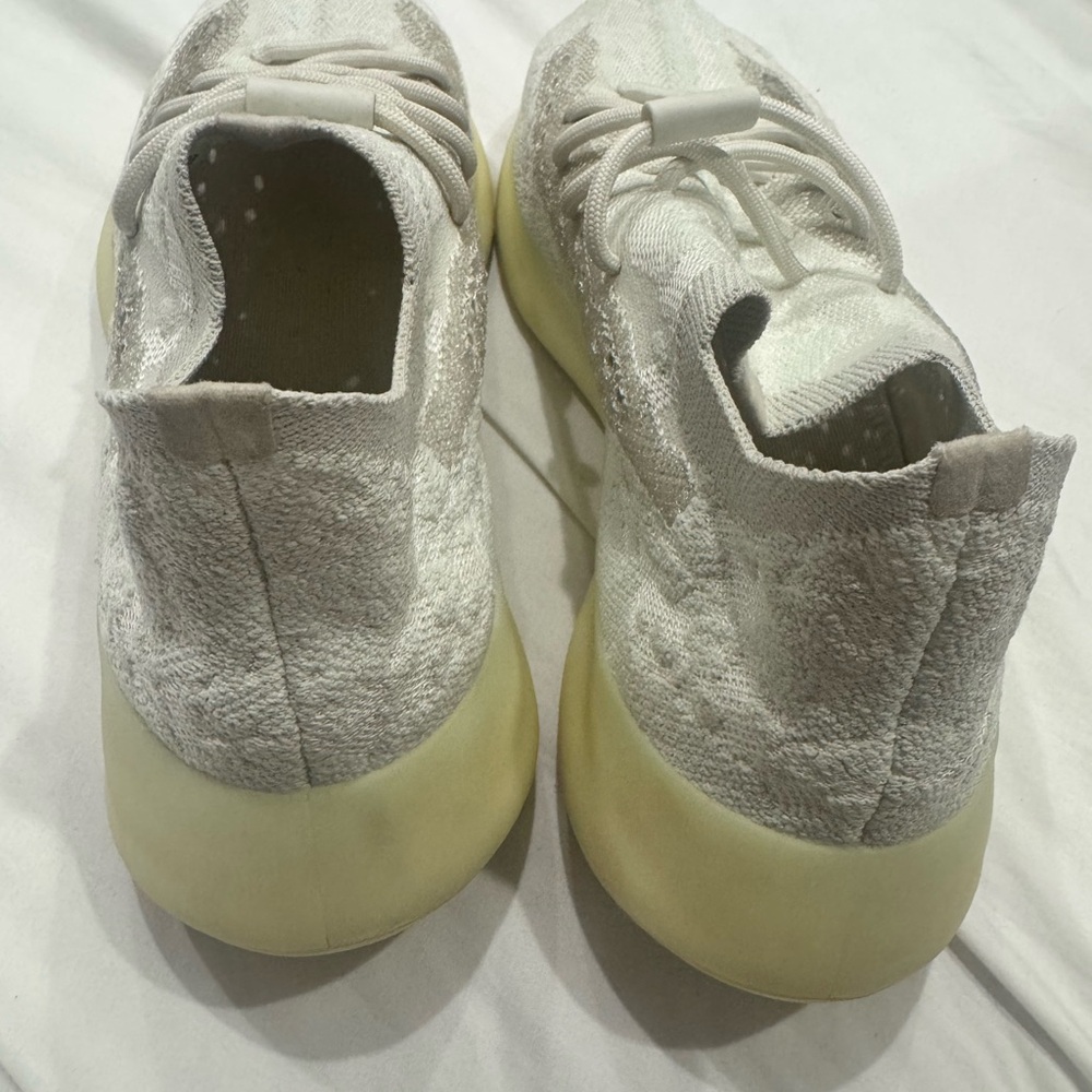Adidas Yeezy 380 Calcite Glow. Good condition.Some wear and color on the bottom.